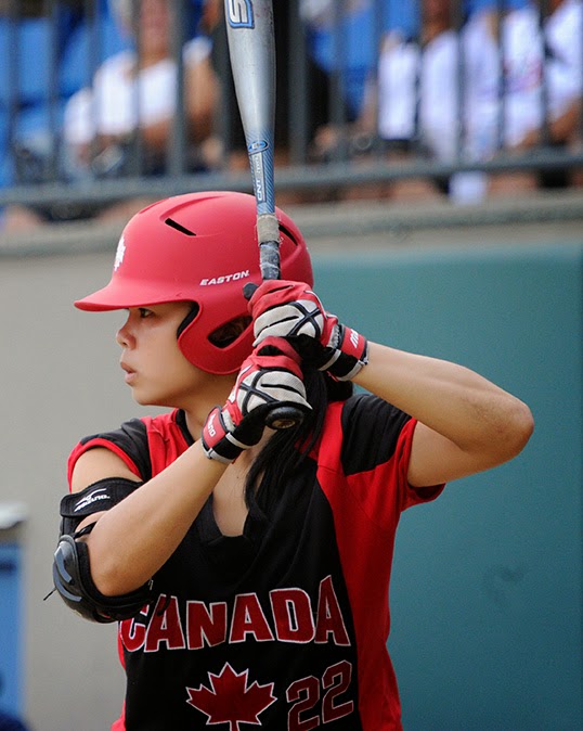 Concentration, détermination et rapidité sont les maîtres mots du softball. | Photo de Softball Canada  