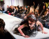 Dystopia, une autre thématique pour un défilé atypique. | Photos par Ed Ng Photography  
