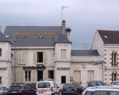Hôtels bon marché dans les petites villes de province.
  