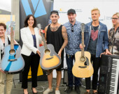 Sun Life a offert 130 000 $ ainsi que 100 instruments de musique à la VPL. | Photo de Vancouver Public Library  