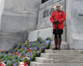 Tous les 11 novembre, on observe deux minutes de silence à 11 heures. | Photo de la Légion royale canadienne  