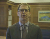 Adrian Dix, ministre responsable du programme des affaires francophones.  