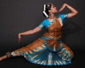 Une des danseuses de la Mandala Arts and Culture Society. | Photo par Ron Sangha  