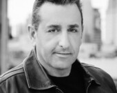 Peter Gajdics, auteur du livre The Inheritance of Shame : A Memoir.  