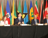 Au sommet des Amériques qui s’est tenu au Pérou, Justin Trudeau s’est fait tout petit parmi les grands. Il n’a pas osé porter un poncho. Tant mieux. | Photo de PresidenciaRD  