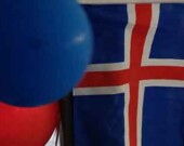 Le drapeau islandais souligne la présence des Islandais au Canada. | Photo d’Icelandic Club of BC  