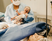 L’accouchement...un moment inoubliable. | Photo de Suzi Livingstone, Voyage Birth  