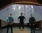 L’équipe technique est composée de (de gauche à droite) Eric Chad, Damien Gillis, et Olivier Leroux. | Photo par M. Simon Levin, de Sanctuary
  