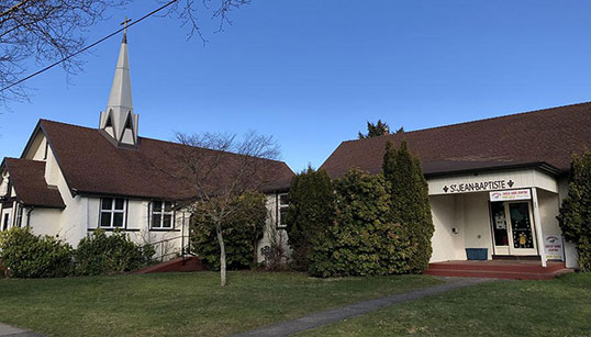 L’église Saint-Jean-Baptiste de Victoria a été fondée en 1957 grâce à l’acquisition des bâtiments par un groupe de paroissiens francophones. | Crédit : Paroisse Saint-Jean Baptiste  