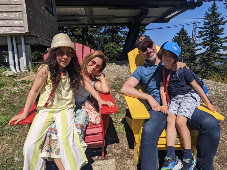 De gauche à droite, Ella Nehme (fille) Joanne Zarife (Mère) Noah Nehme (garcon) Rony Nehme (Père). (Une famille d’origine libanaise). | Crédit : Joanne Zarife.  
