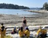 Des enfants du camp d’été francophone de Nanaimo à la plage en 2024 | Association des francophones de Nanaimo  