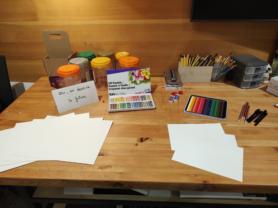 Deux ateliers créatifs, écologiques et solidaires, intitulés « Imagine ton Canada en 2050 », se sont tenus dans les locaux de La Boussole, à Vancouver | La Boussole  