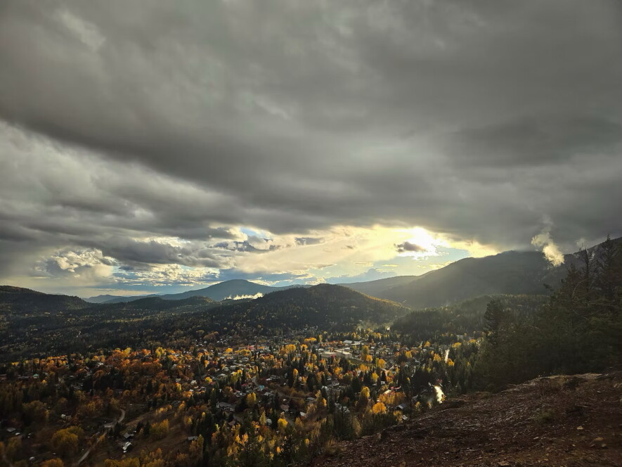 Record Ridge au-delà de la ville de Rossland | Mélanie Mercier  