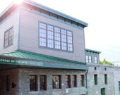 Le Kootenay Studio Arts, fondé en 1958 sous le nom de Kootenay School of the Arts, a adopté son nom actuel en 2012, après son intégration à Selkirk College en 2006 | Selkirk College  