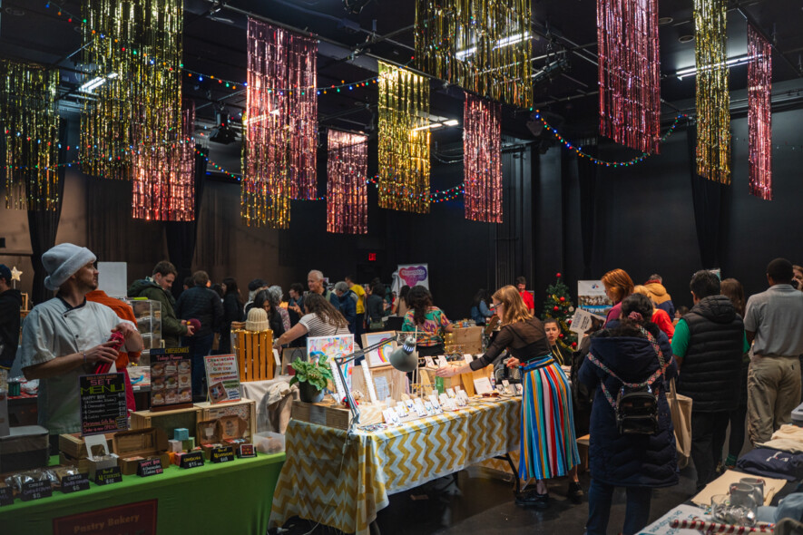  Le Marché de Noël du Centre culturel francophone a accueilli 22 exposants | Céline Nebor  