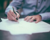 Il n’existe aucune réglementation régissant l’utilisation de l’intelligence artificielle dans la profession notariale en Colombie-Britannique | Unsplash, Scott Graham  