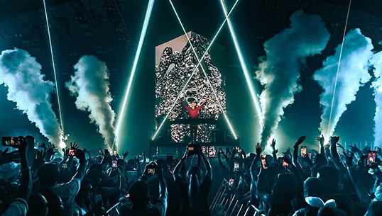 Le festival Insomnia avec pour tête d’affiche David Guetta, s’impose comme un événement majeur de musique électronique en Colombie-Britannique.  