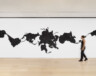 Teresita Fernández (New York), Island Universe 2, 2023. Charbon sur mur, dimensions variables | Musée des beaux-arts de Vancouver  