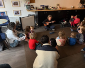 Les Petits matins en musique sont des rencontres musicales destinées aux enfants de 0 à 6 ans | Société francophone de Victoria
  