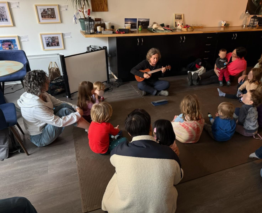 Les Petits matins en musique sont des rencontres musicales destinées aux enfants de 0 à 6 ans | Société francophone de Victoria
  