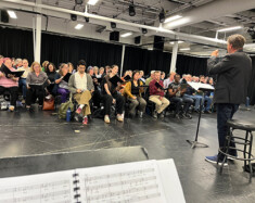 Open rehearsal, led by Leslie Dala. &mdash; Photo by Jeffrey Ryan
