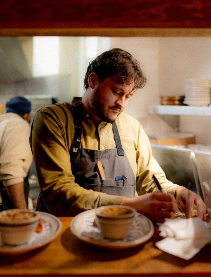 Brent Thornton codirige avec David Cassese la cuisine de l’établissement mythique les Faux Bourgeois sous la direction du groupe Gaia House. | Photo de Brent Thornton  