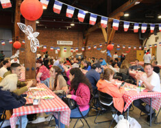 Le Bastille Day Festival fait vivre l’esprit du 14 juillet à Vancouver en rassemblant les amoureux de la culture française. | Photo de Bastille Day Festival  