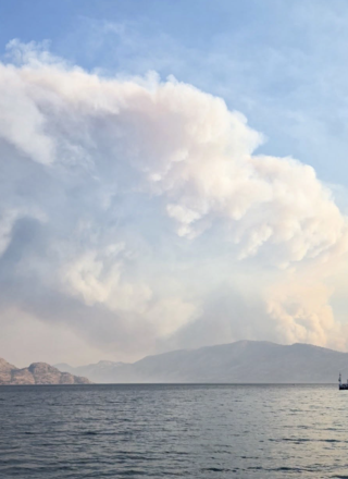 Photo du feu de Bald Range partagée sur les réseaux sociaux le vendredi 7 août, environ 90 minutes après le début de l’incendie | BC Wildfire Service  