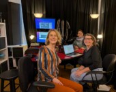 Les participantes du projet <em>Reflets d’Elles</em> en studio à Victoria | Réseau-Femmes Colombie-Britannique
  