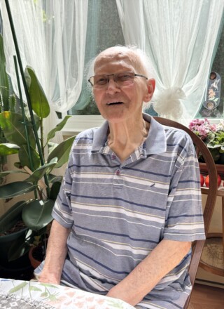 Jean Riou, à 85 ans, revient sur plusieurs décennies d’engagement au sein de la communauté francophone de la Colombie-Britannique.  