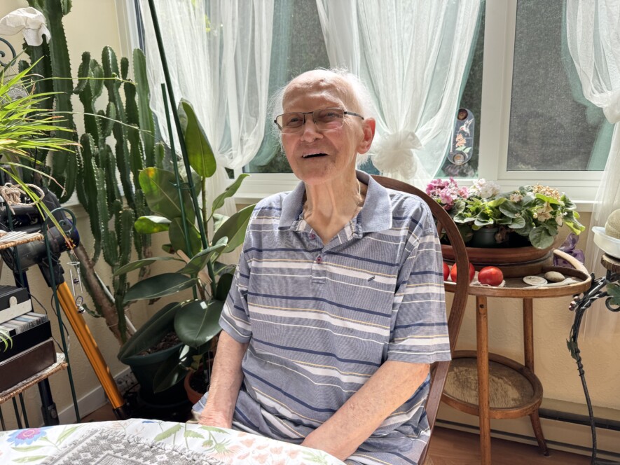 Jean Riou, à 85 ans, revient sur plusieurs décennies d’engagement au sein de la communauté francophone de la Colombie-Britannique.  