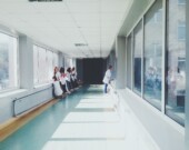 Les examens de qualification représentent une étape importante pour les professionnels de santé formés à l’étranger souhaitant exercer en Colombie-Britannique | Pexels  