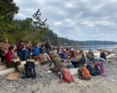 Des participants de Wisdom of the Earth Immersion lors d’une activité en pleine nature à Salt Spring Island | Courtoisie   