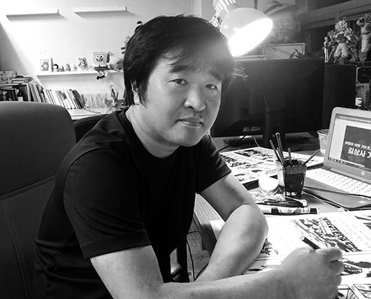 Park Kun-woong, graphic artist. | Photo courtesy of Park Kun-Woong.   