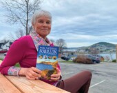 Parc national Forillon — Joyau de la Gaspésie est le seul ouvrage au pays entièrement consacré à un parc, qu’il soit régional, provincial ou fédéral.  